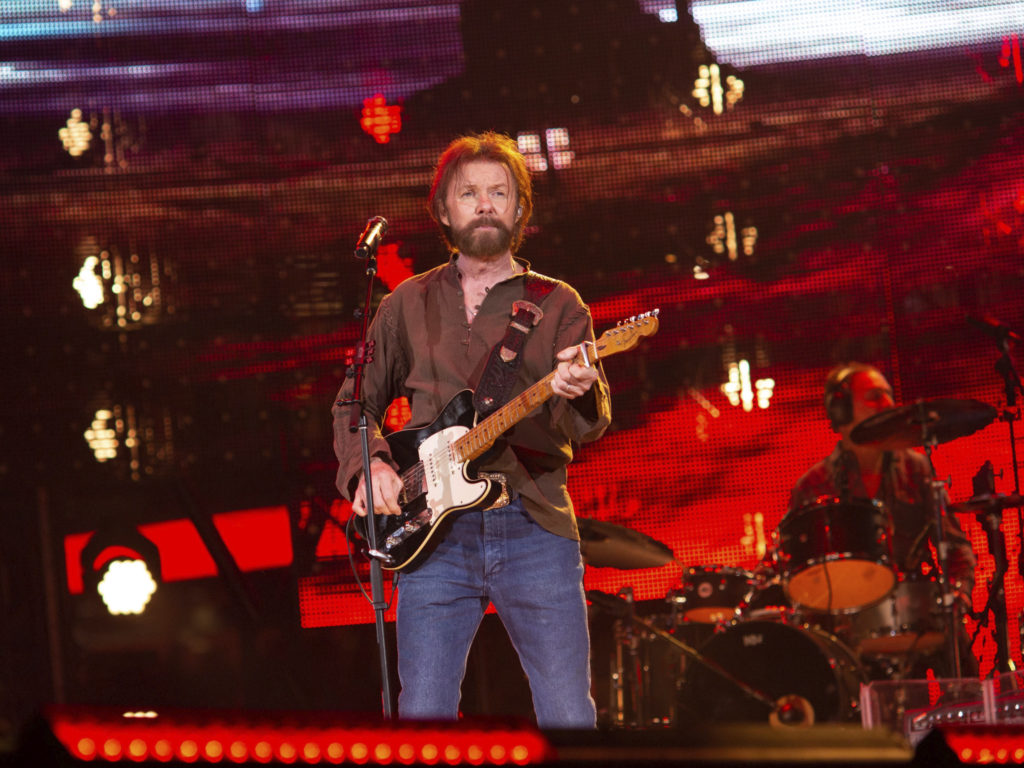 Ronnie Dunn rocked out. (Photo by F. Carter Smith)