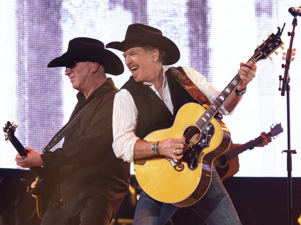 There ain't nothin' bout Brooks & Dunn that didn't do nothin for the audience. (Photo by F. Carter Smith)