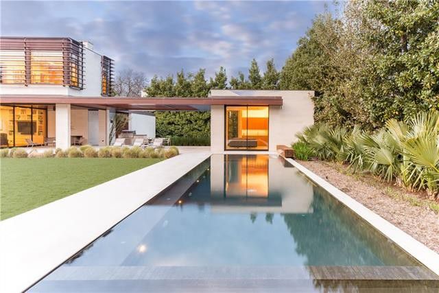 Is there anything like a heated saltwater infinity pool? 