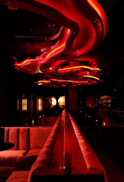 Akai ceiling