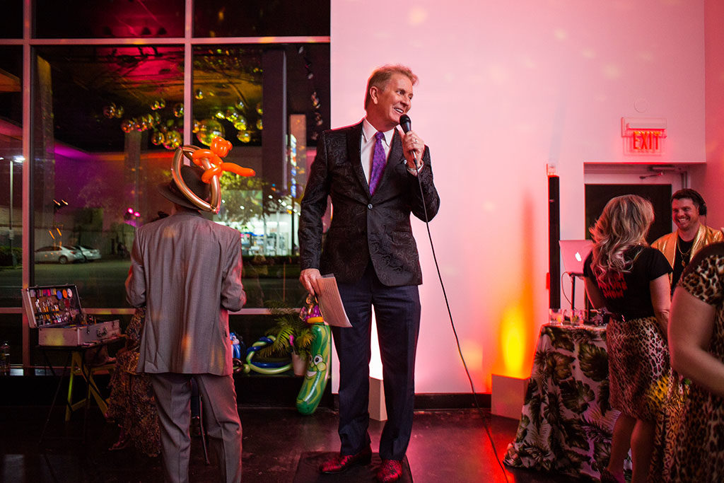 Frank Billingsley at Lawndale's A Kitschy Evening (Photo by Laura Burlton)