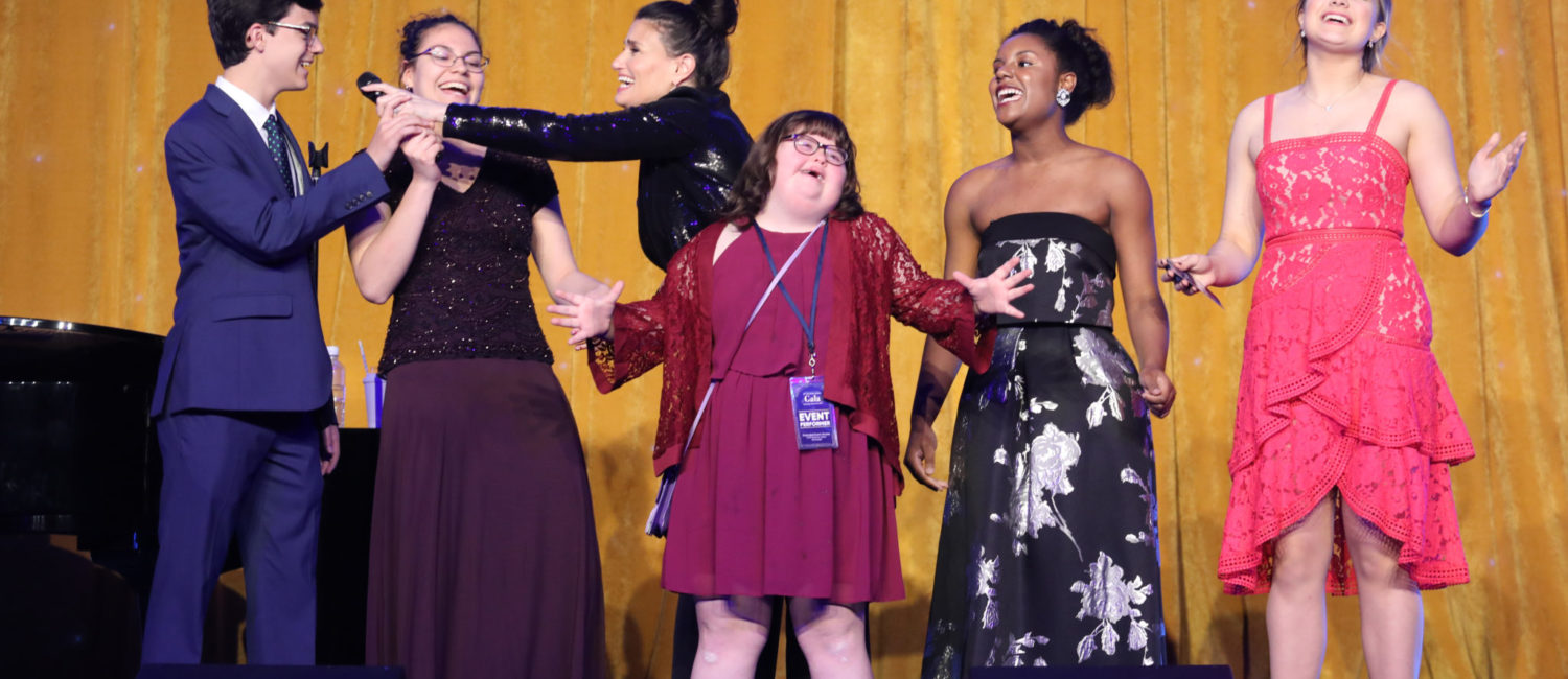 Idina Menzel and Student performers_TUTS Gala 2019_Priscilla Parish Dickson Photo