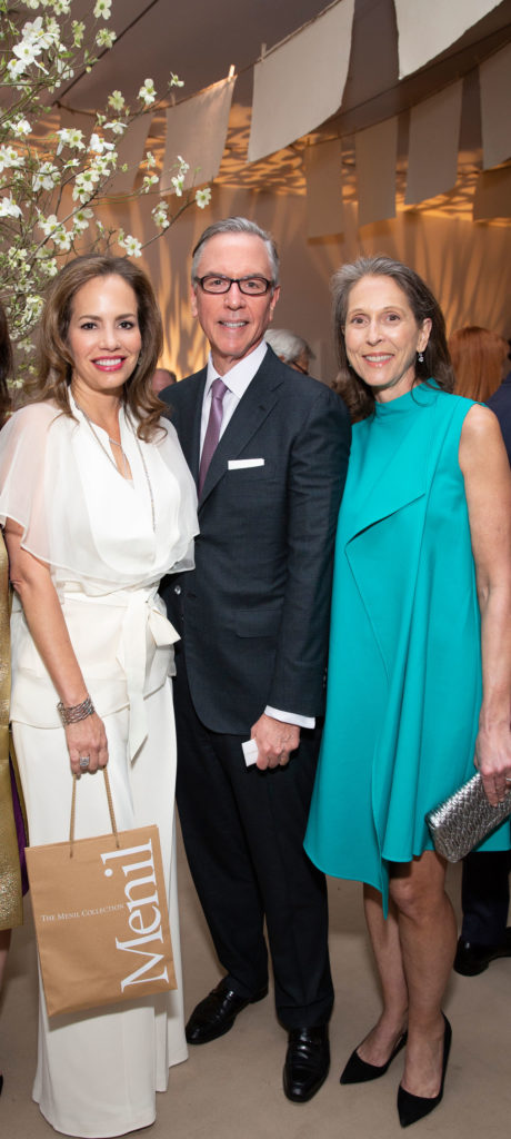 Hilda Curran, Bill & Susanne Pritchard at Studio Menil's Paper Ball (Photo by Jenny Antill Clifton)