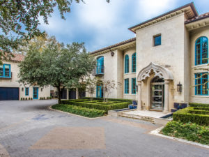 dallas home tour stephanie and travis hollman (Photo by Turtle Creek Association )