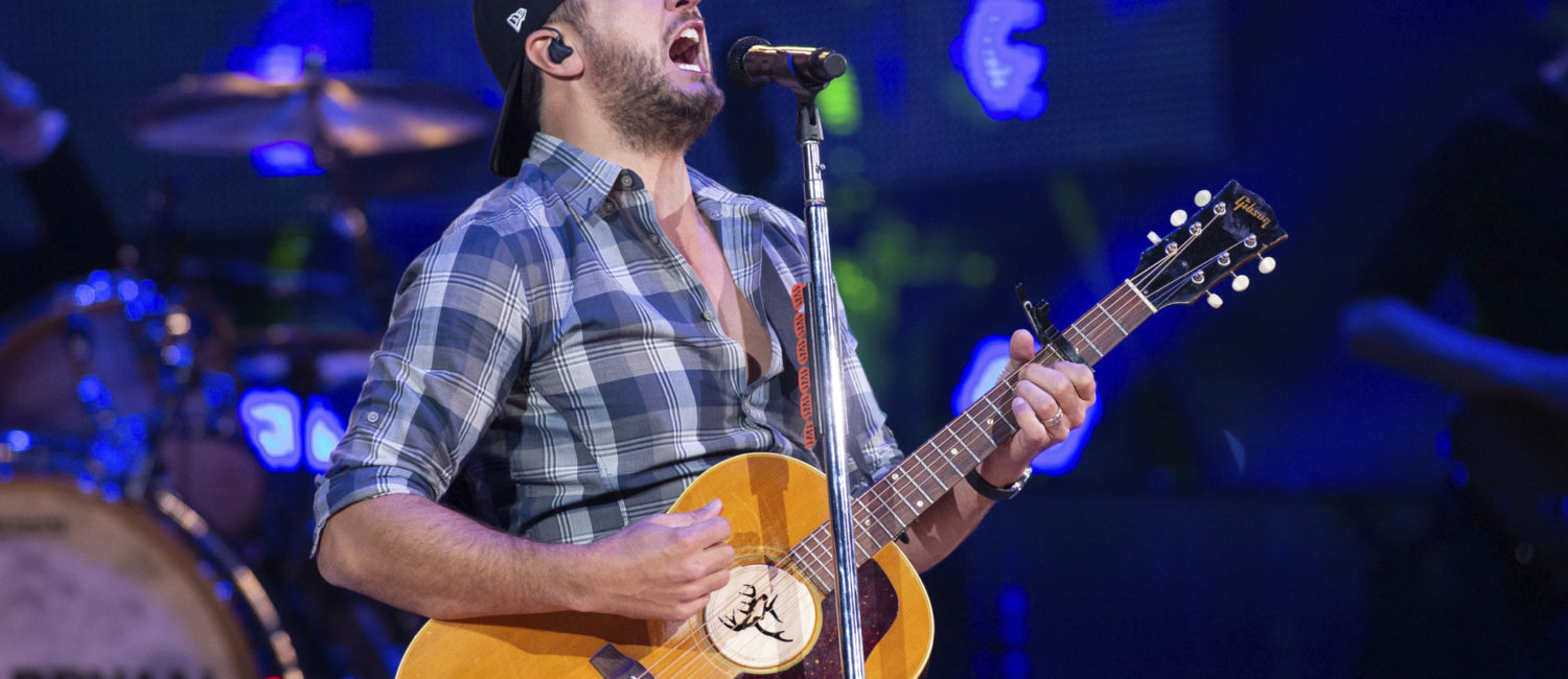 luke bryan singing (Photo by F. Carter Smith )