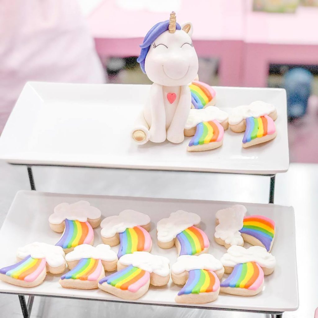 Unicorns come in all sizes. 