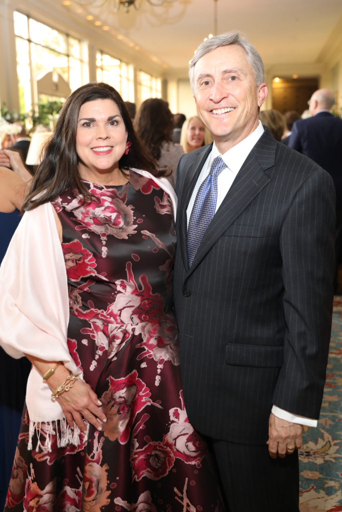 Lesha & Tom Elsenbrook at the Brookwood Community gala at Houston Country Club. (Photo by Priscilla Dickson) 
