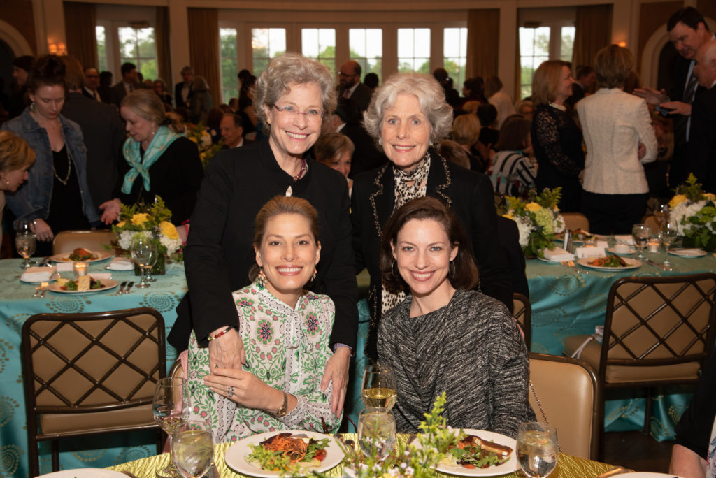 Lillie Robertson, Beth Robertson, Christine Robertson Morenz, Cullen Geiselman at The Jung Center spring dinner. (Photo by Alexander's Fine Portrait Design, Alexandersportraits.com)
