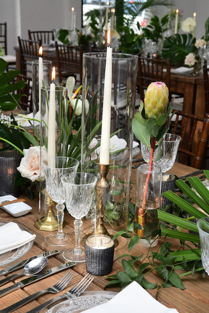 A tropical theme set the table at Tootsies dinner for Brazilian designer Patricia Bonaldi. (Photo by Daniel Ortiz)