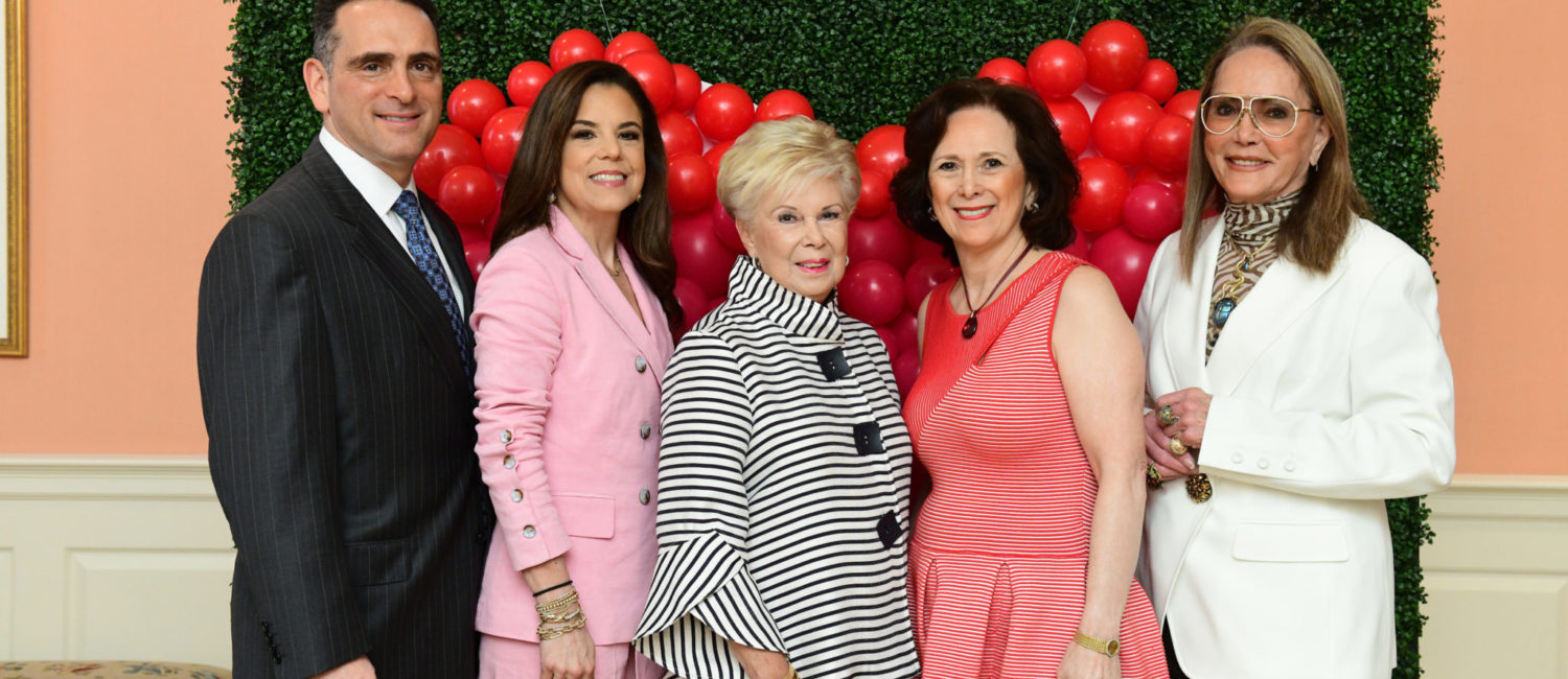 5. Darrell Rosenthal, Caren Rosenthal, Pat Chanon, Franelle Rogers, Joelle Rogers (Photo by Daniel Ortiz)