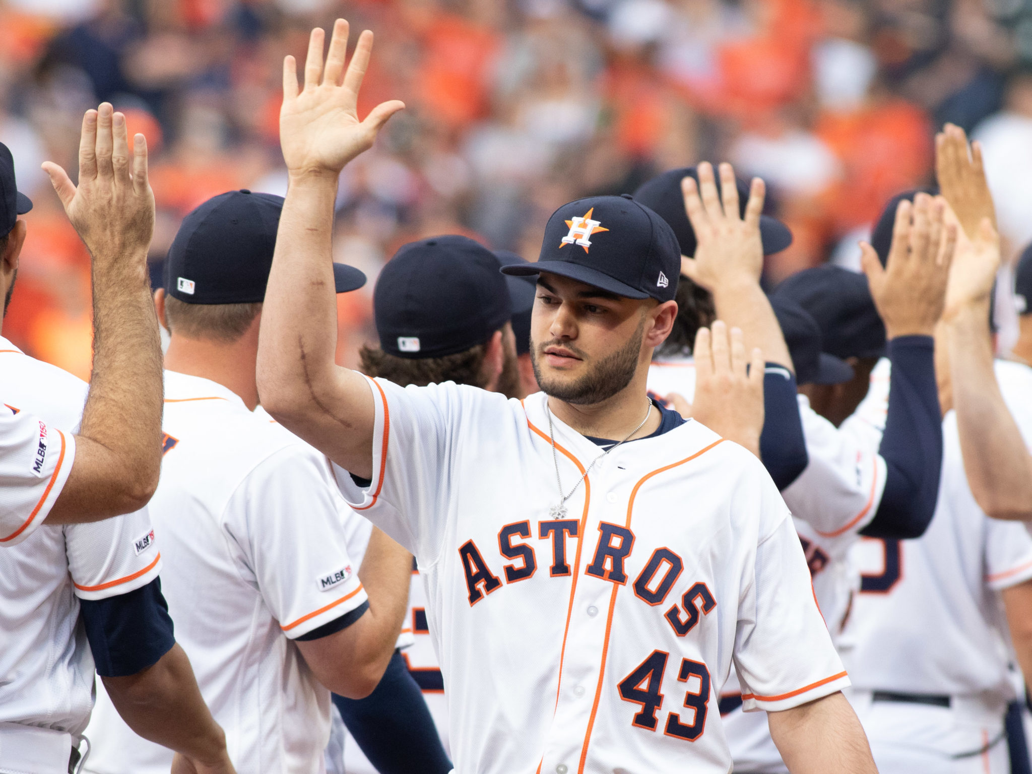 Sweet Tribute to George H.W. and Barbara Bush Gives Astros' Houston ...