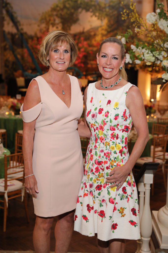 Co-chairs Mary Whalley and Rosemary Schatzman at the Brookwood Community gala at Houston Country Club. (Photo by Priscilla Dickson)