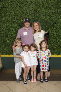 Scott & Elizabeth Shackouls with Charlie, Cate, Annie and Caroline at Minute Maid Park during the Texas Children’s Hospital Family Fun Day. (Photo by Jenny Antill Clifton)