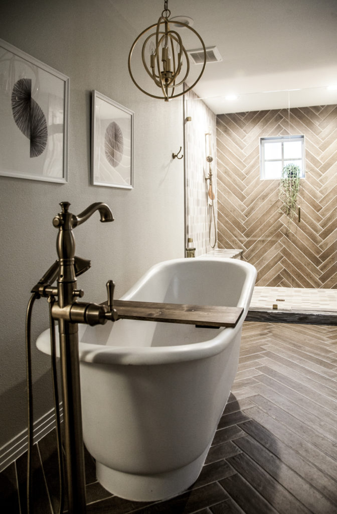 A tub in a Tudor home. (Photo by Kim Leeson)