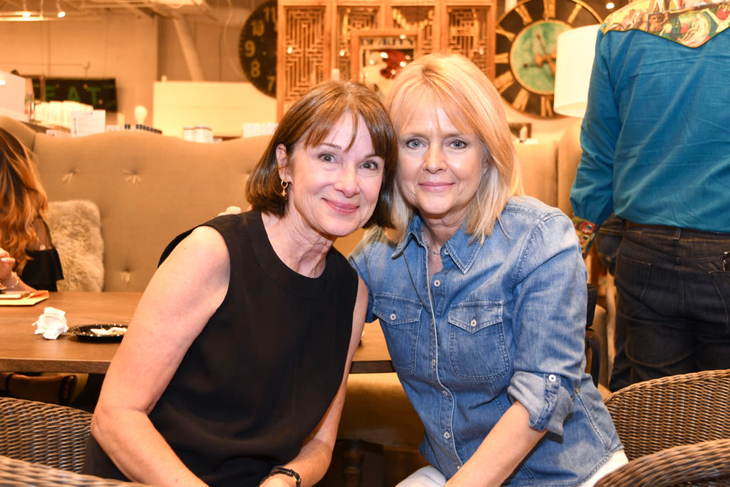 Mary Balagia and Cindy Linscomb-Newlin  at the American Heart Association Shop with Heart Card launch. (Photo by Alejandro Montoya)