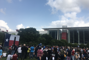 bernie sanders rally discovery green Houston