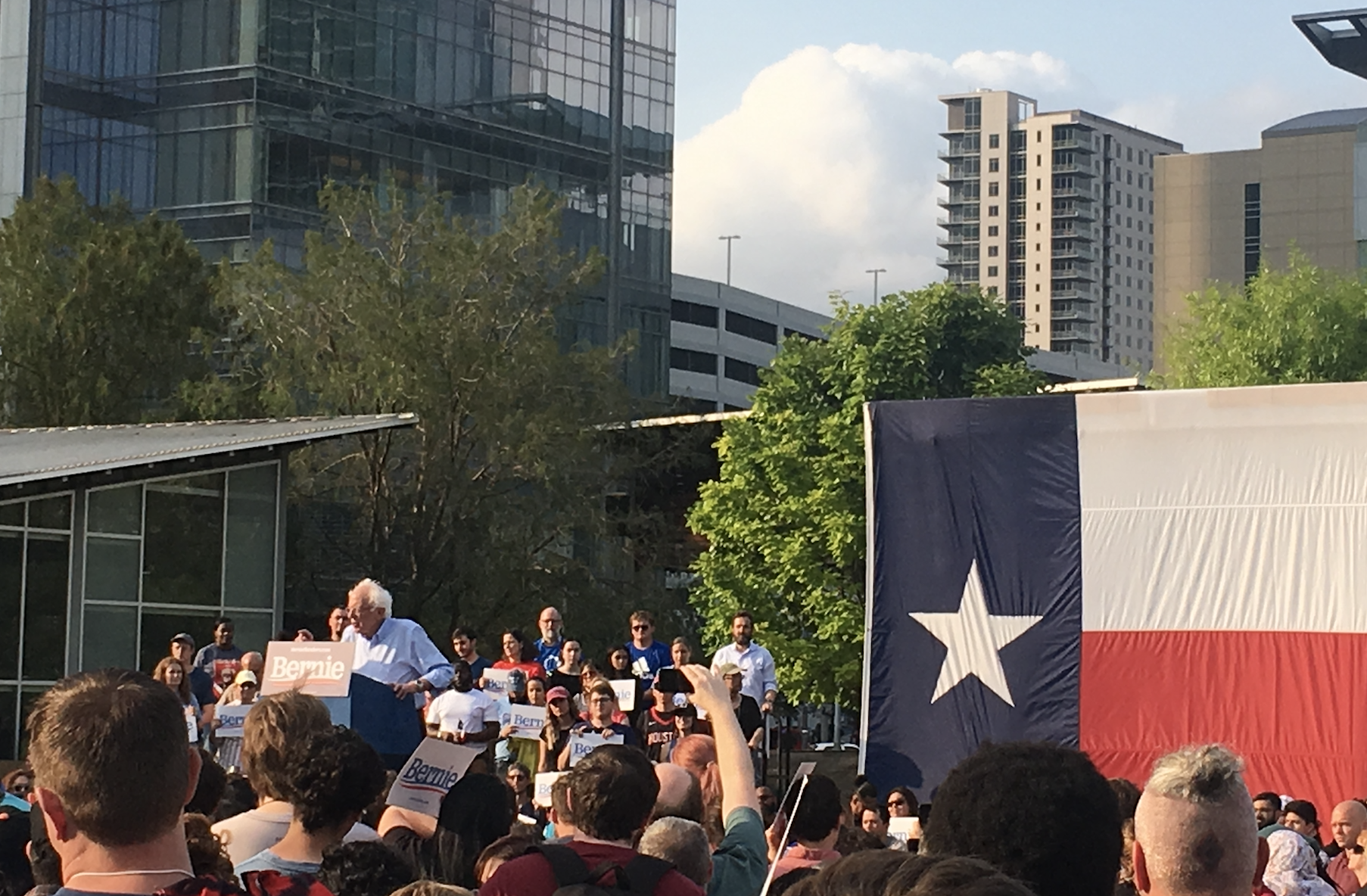 bernie sanders rally discovery green Houston