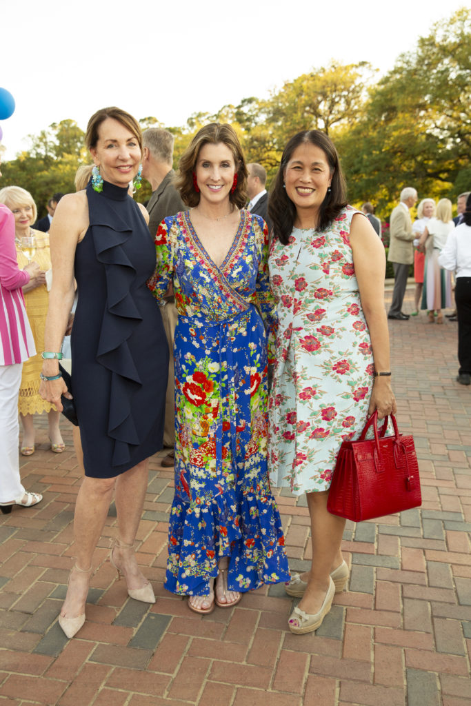 Susie Distefano, Phoebe Tudor, Grace Kim at the Hermann Park Conservancy Evening in the Park. (Photo by Jenny Antill Clifton)