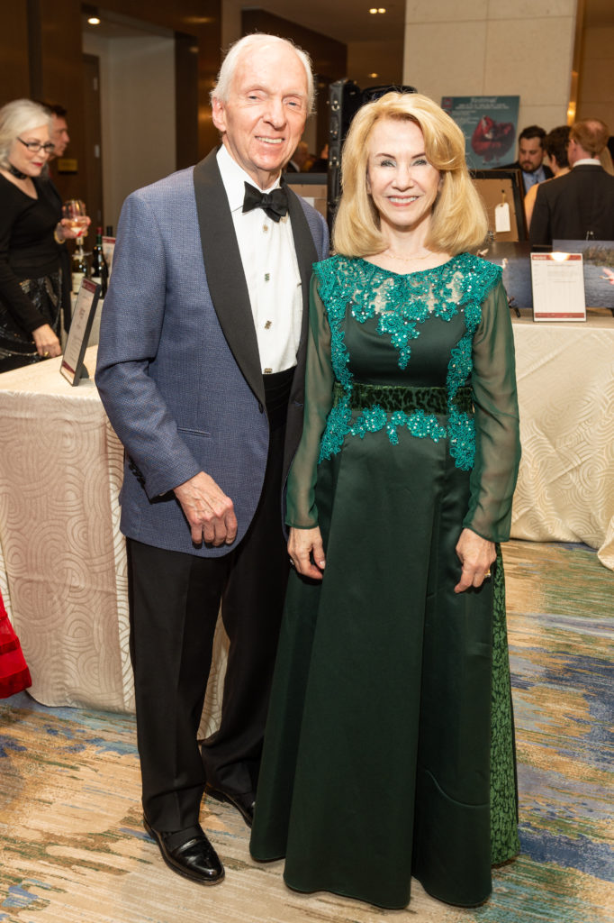 Susan & David Osterberg at the Virtuosi of Houston gala. (Photo by Fulton Davenport/PWL Studio)