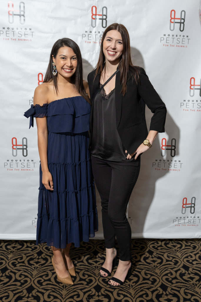 Valerie Martinak, Kait Landanger at the Club PetSet Young Professionals party. (Photo by Kathlyn Dragna Photography)