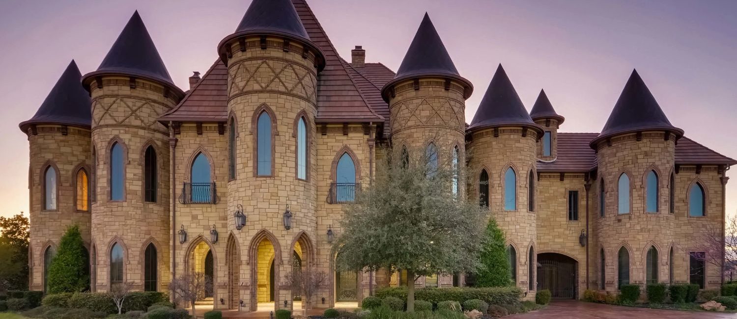 castle mansion (Photo by Concierge Auctions )