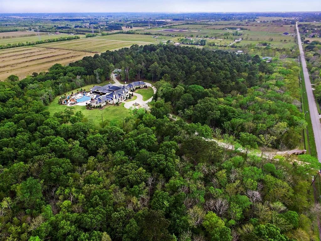 Waterparks rarely have this much green space. (Photo by HAR)