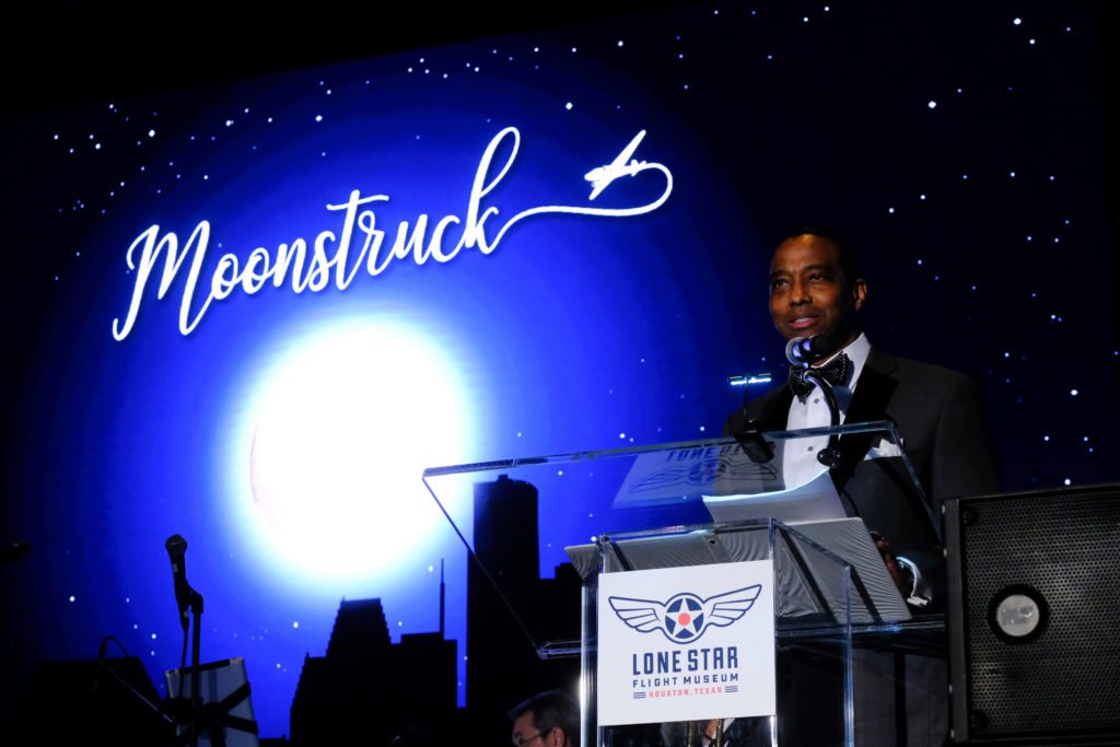 Emcee Khambrel Marshall at the Lone Star Flight Museum Gala at The Revaire. (Photo by Daniel Ortiz)