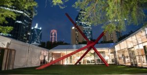 Outside the Dallas Museum of Art’s 2019 Art Ball