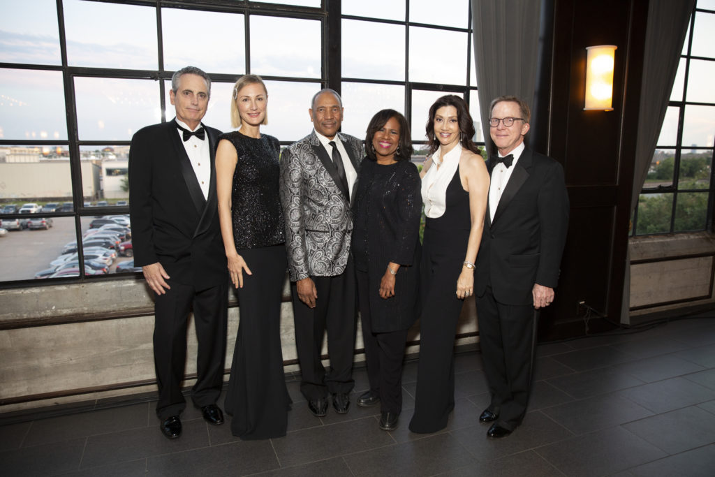 Chair sextet Craig & Tatiana Massey, John Guess Jr. & Melanie Lawson, Nancy & Erik Littlejohn at Illumination: The Rothko Chapel Gala. (Photo by Jenny Antill Clifton)