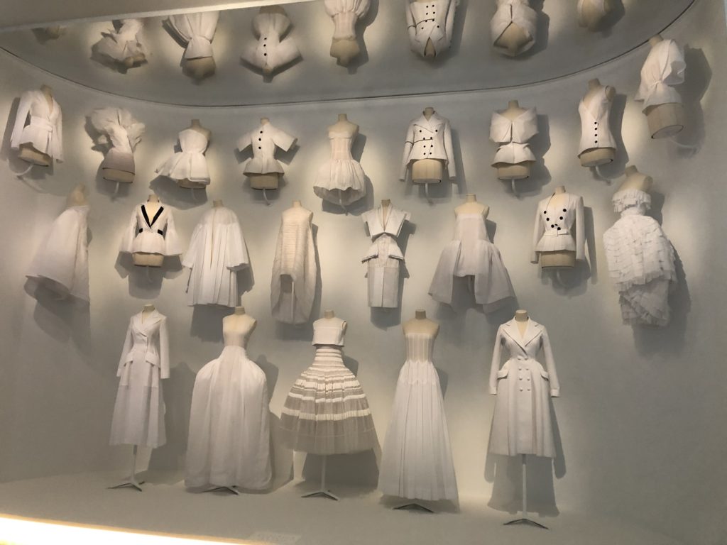 The Office of Dreams is filled with 22 white toiles. 