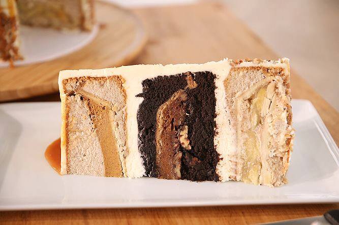 The famous pumpeapple piecake is the best kind of combo.