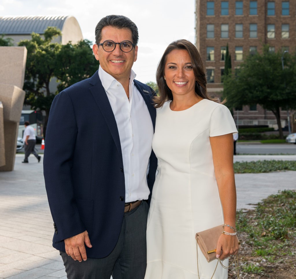 Hector Chacon, Mahil Cristina Castillo (Photo by Wilf Thorne)