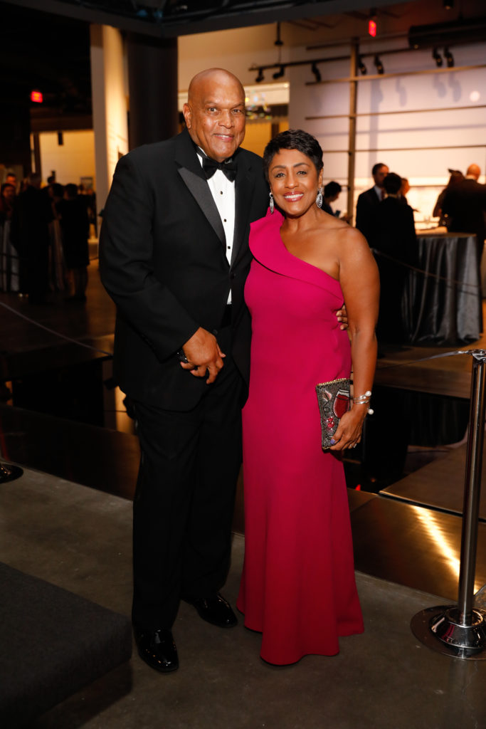 Lou Gregory & Linda Lorelle (Photo by Priscilla Dickson)