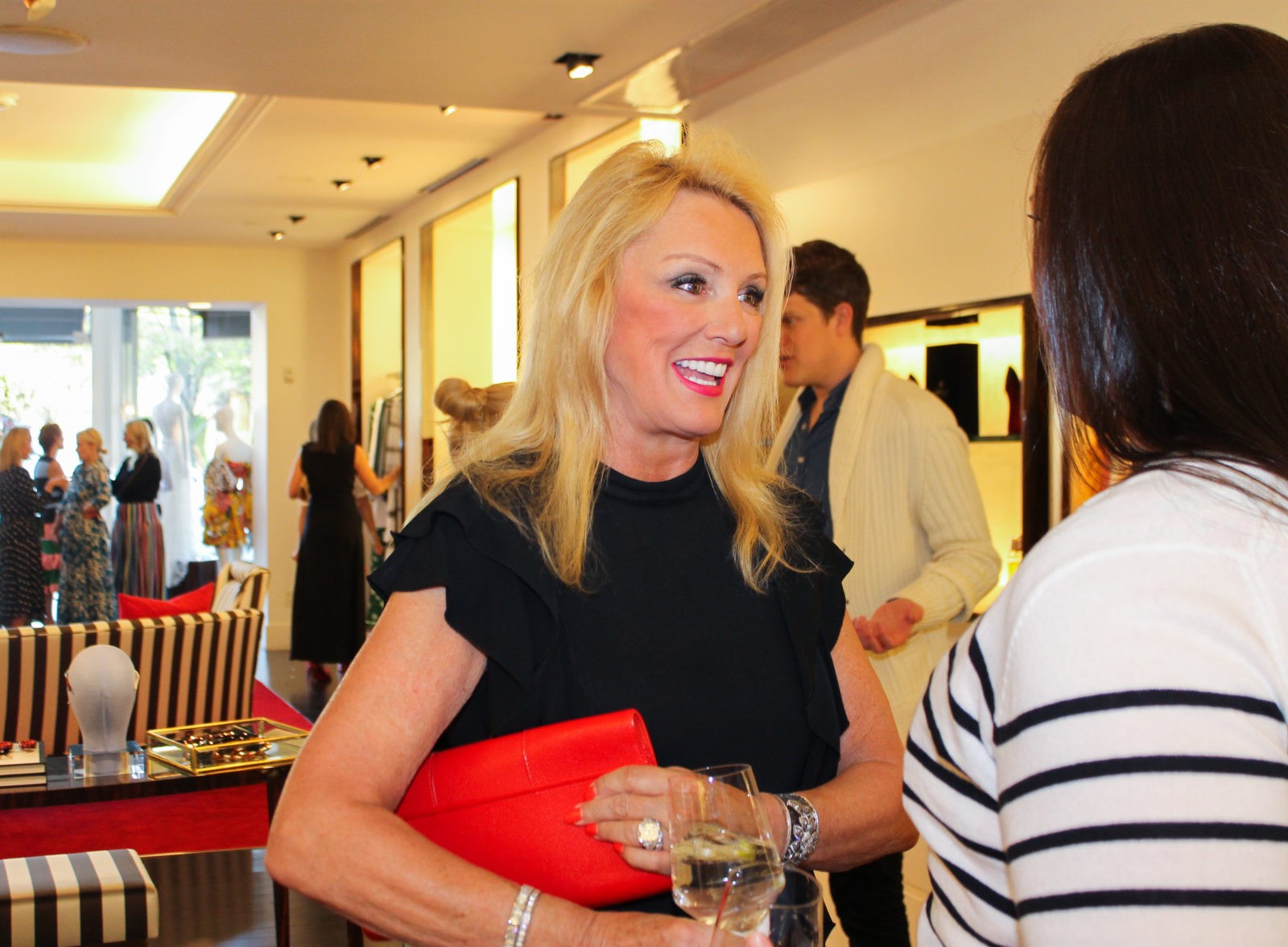 Star Fashion Designer Swoops Into Dallas for Dinner With His Gal Pals