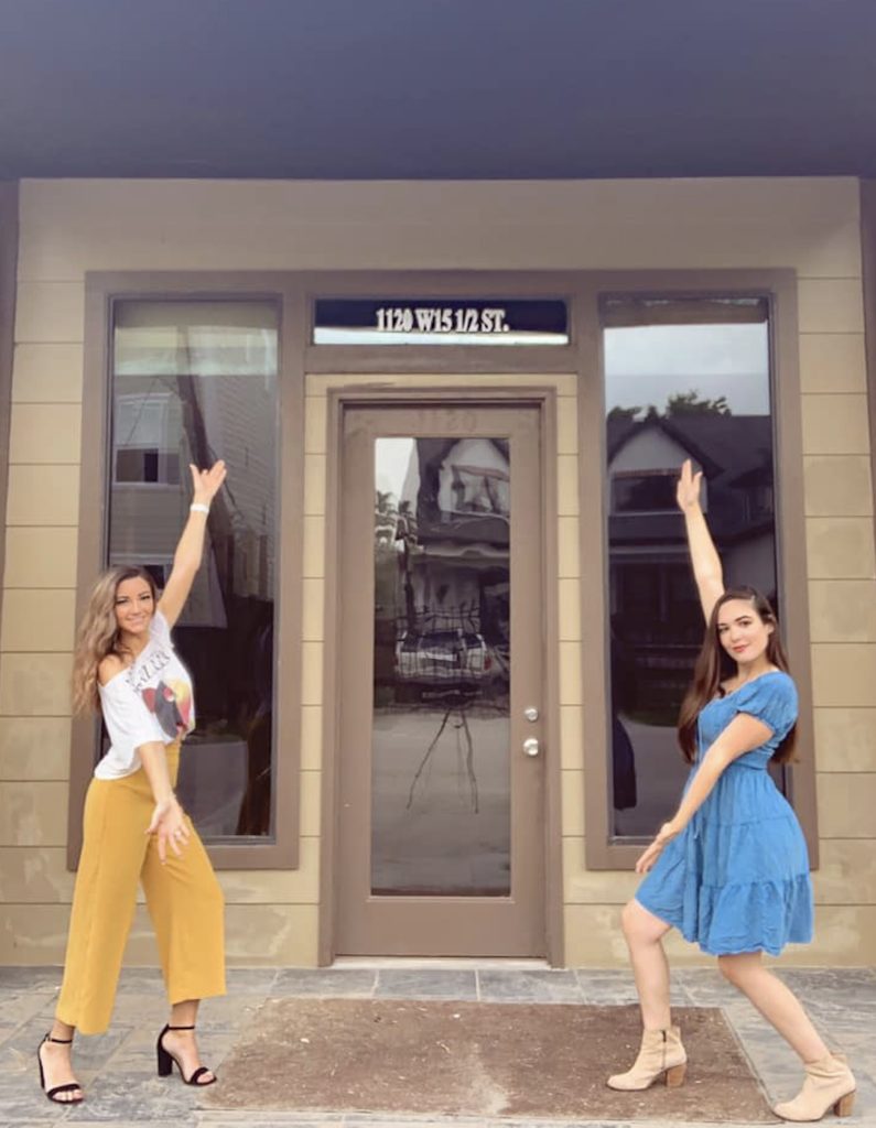 Business partners Chloe Stagner and Regan Barwick are crushing it. 