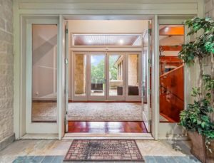 tony buzbee mansion entryway