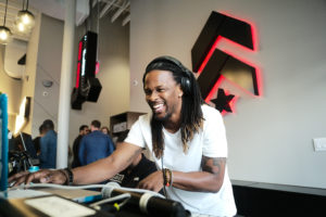 13_DJ (Photo by Daniel Ortiz)