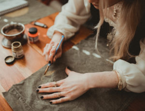 Lynn’s canvas of choice? Vintage fabric from the Army Navy store (Photo by Christina Childress)