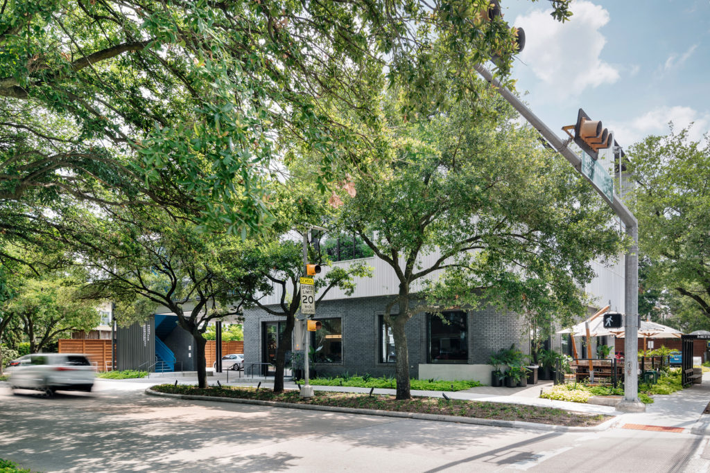 2132 Bissonnet replaced an old convenience store. (Photo by Chase Daniel)