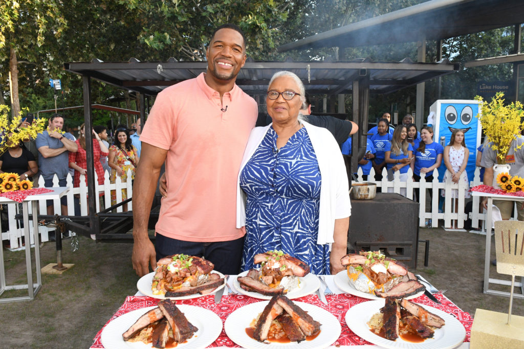 Strahan tested out serious barbecue with his mom.  (Photo by Lorenzo Bevilaqua/Walt Disney Television)