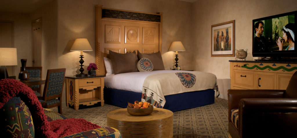 A junior suite room at the Hilton Santa Fe Buffalo Thunder Resort. (Photo by TOURISM Santa Fe)
