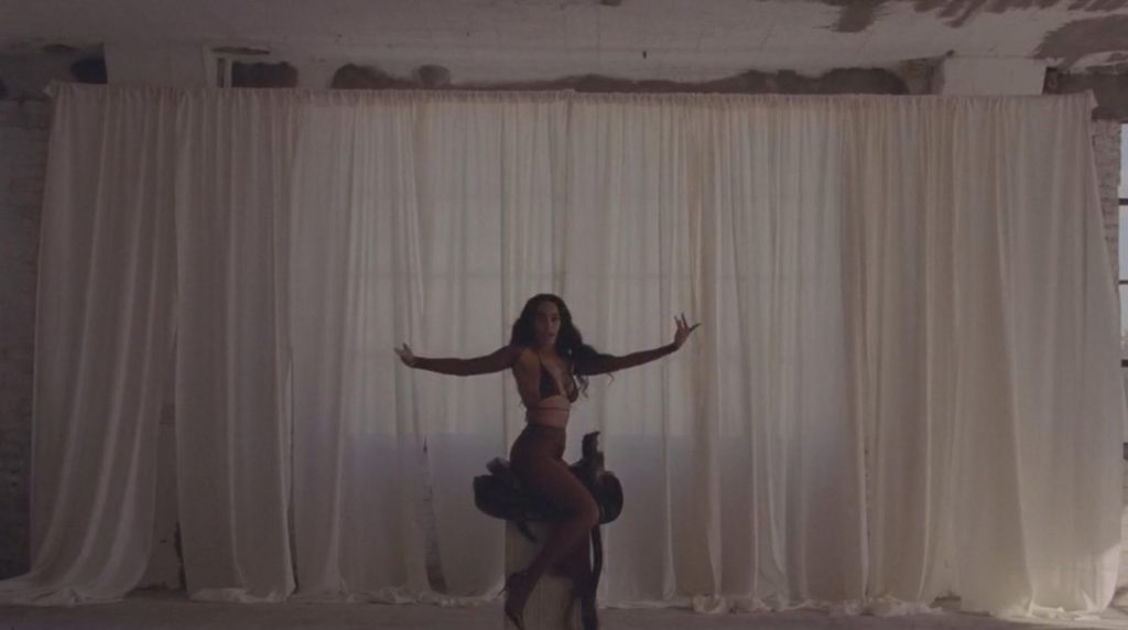 Cowboy paraphernalia was sprinkled throughout. 