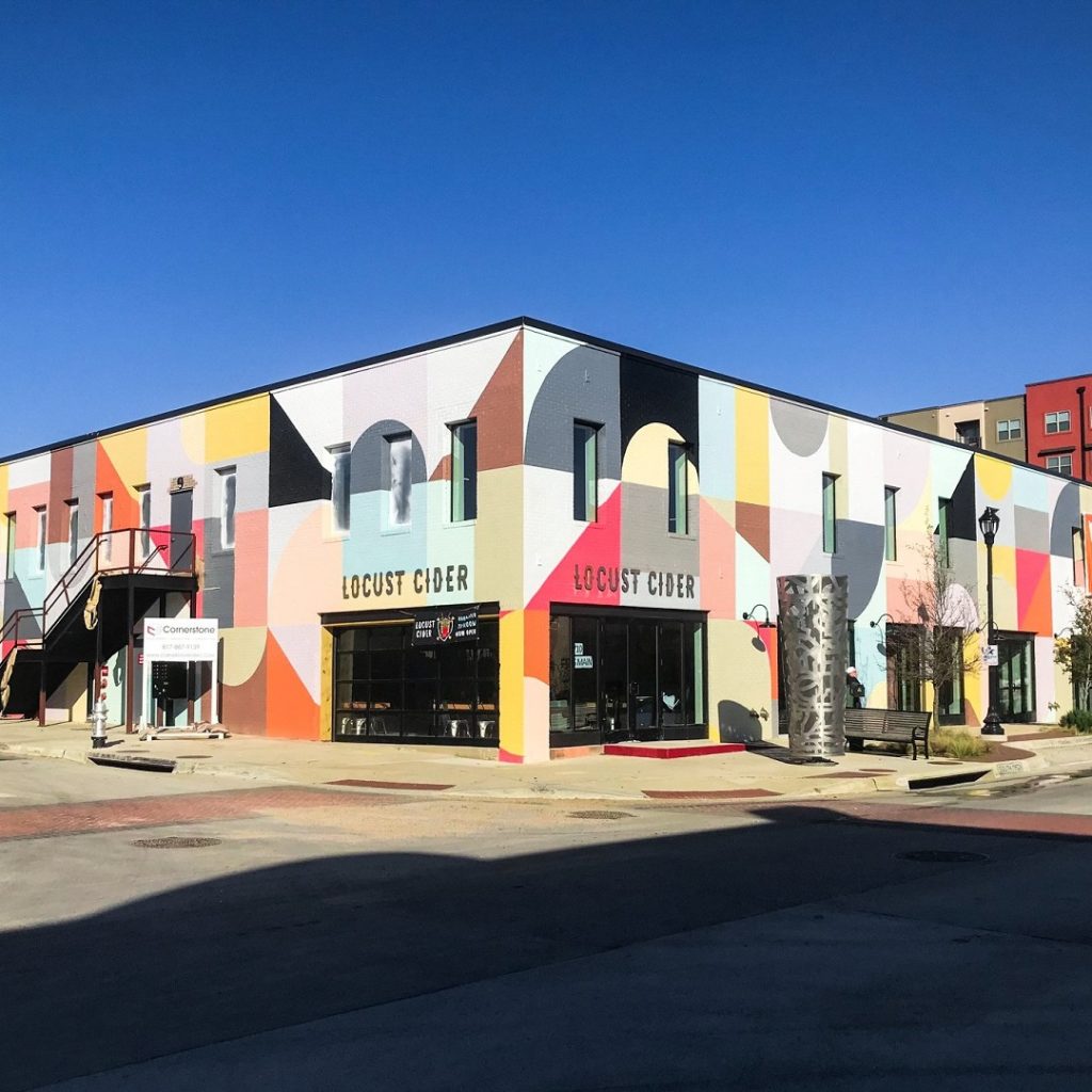 Locust Cidery & Brewing Co. uses crisp apples from the Pacific Northwest.