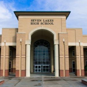 seven lakes high school
