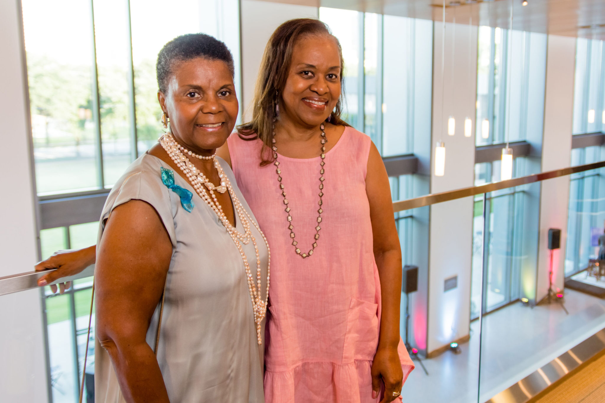 21.Merian Sherrod, Denise Bates