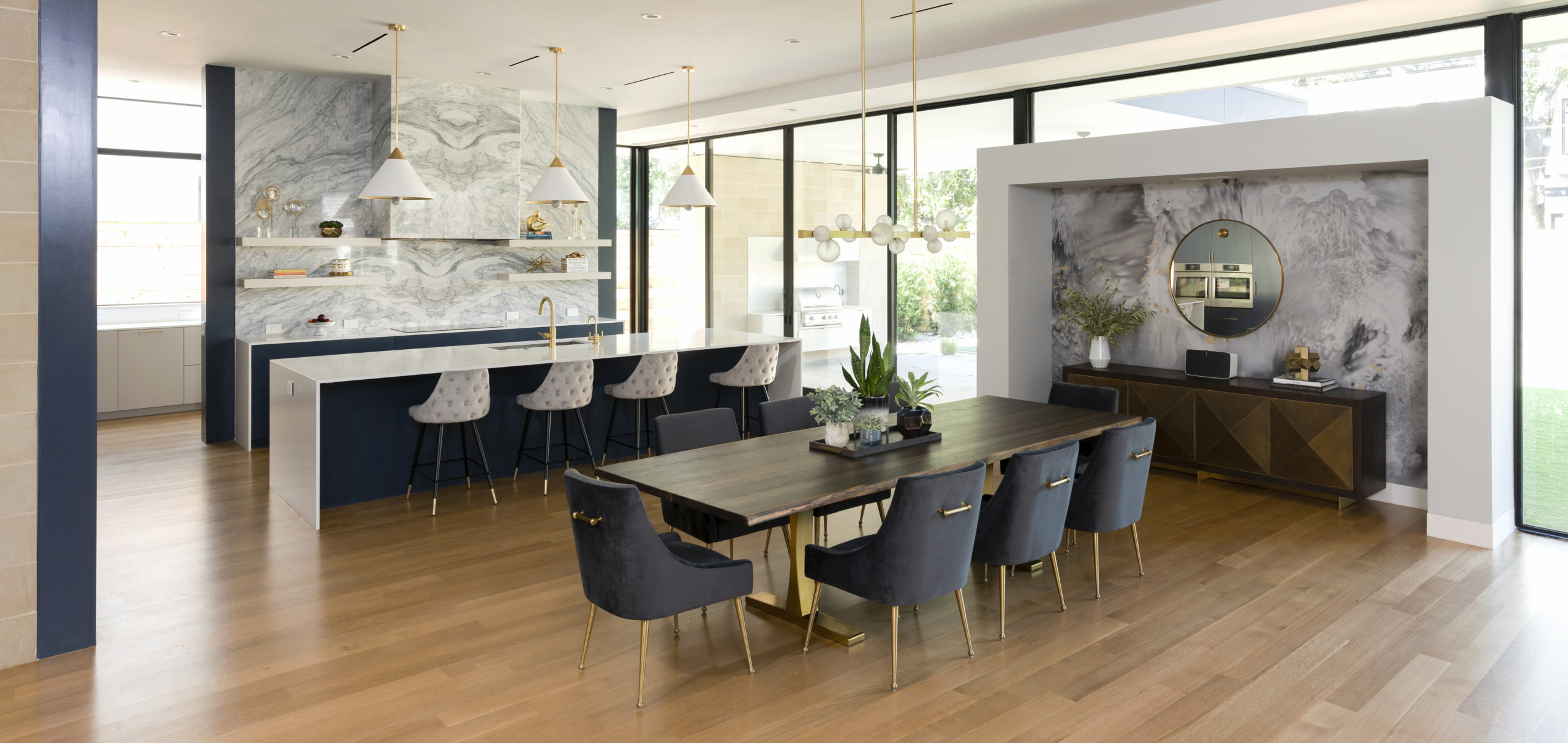 The kitchen/dining room by studioMET Architects (Photography by Jack Thompson)