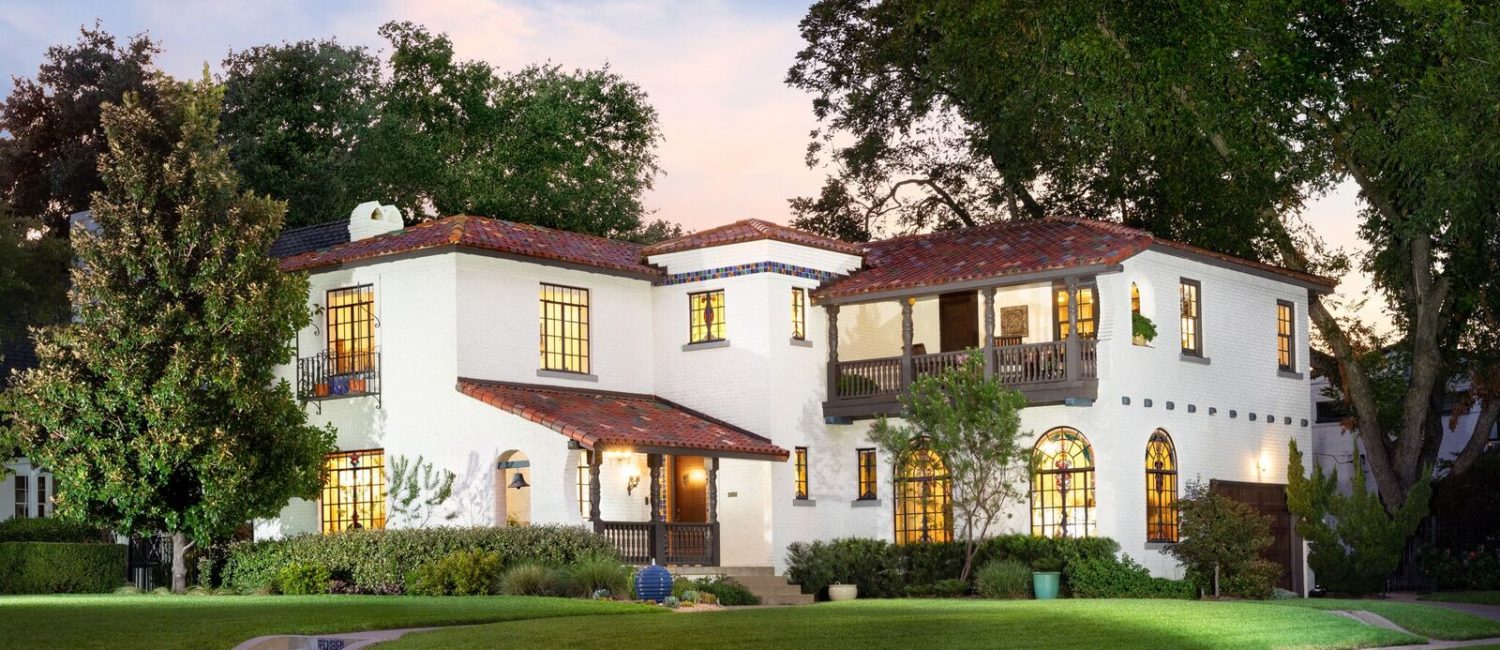 7039 Lakeshore (Photo by Jenifer McNeil Baker)