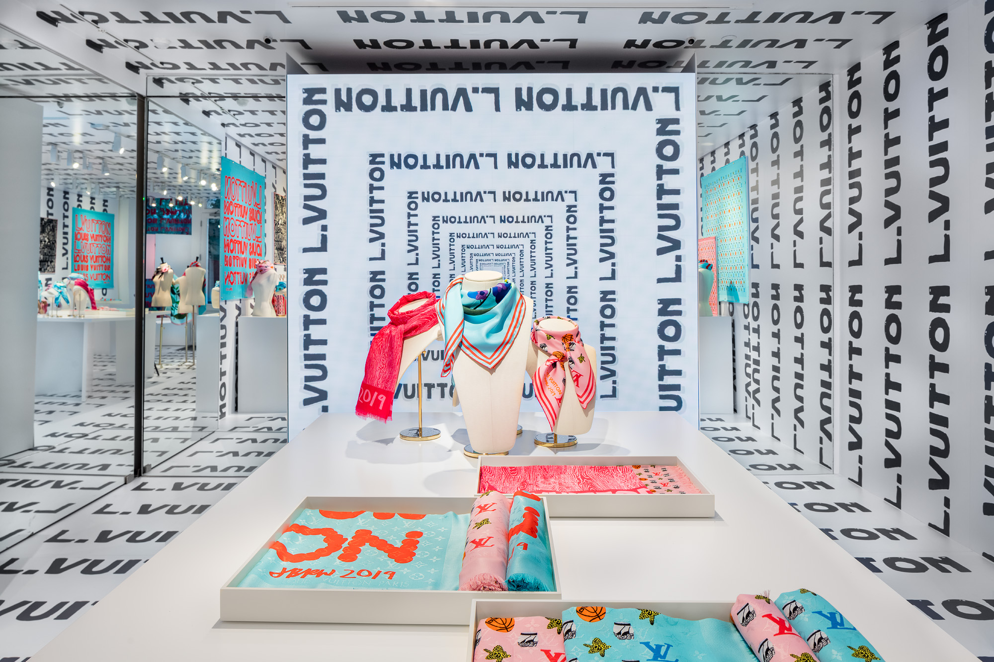 Louis Vuitton Scarf Collab Pop Up Jonas Wood