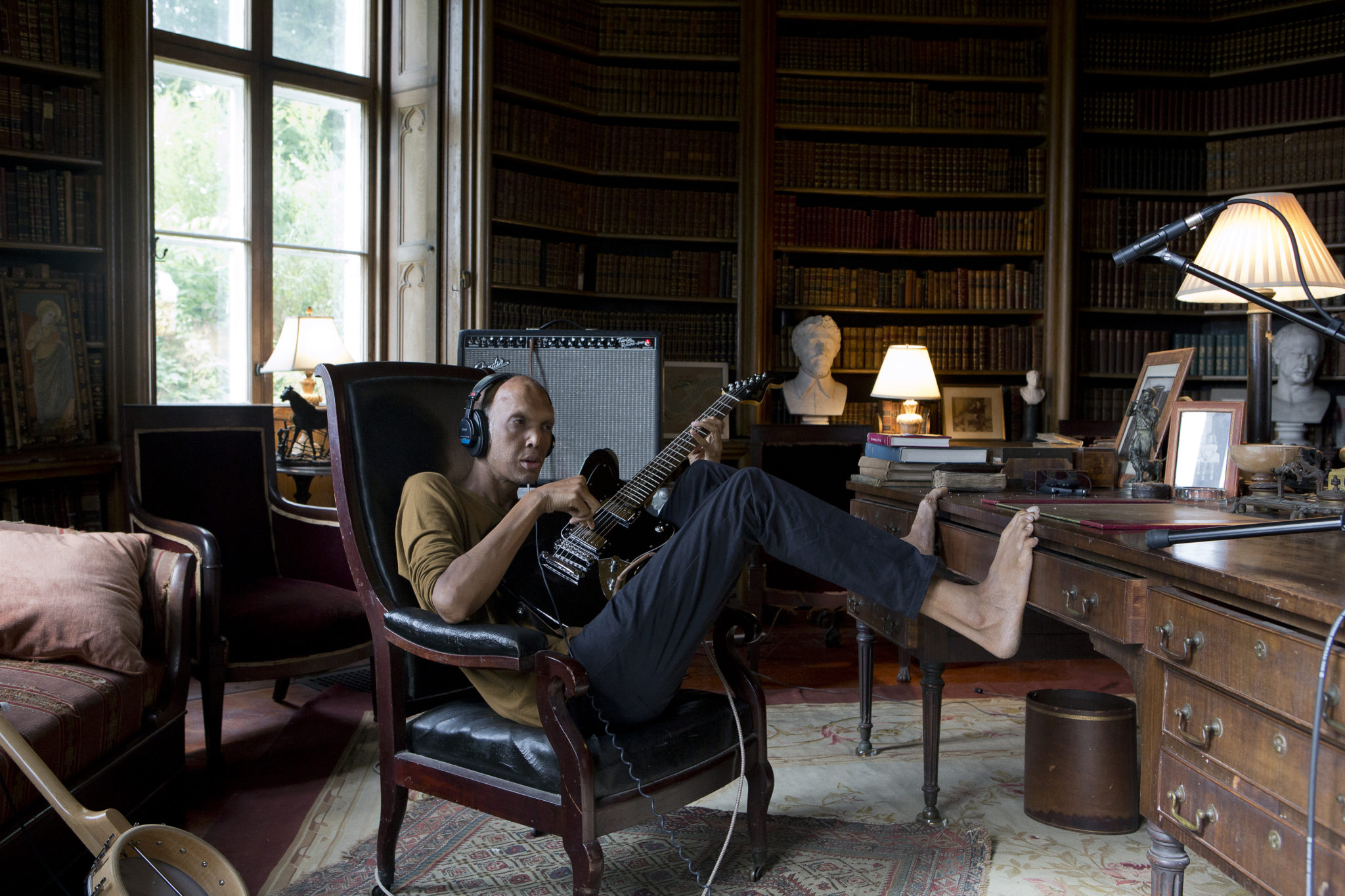 Ragnar Kjartansson’s “The Visitors” (Photo by Elisabet Davids)