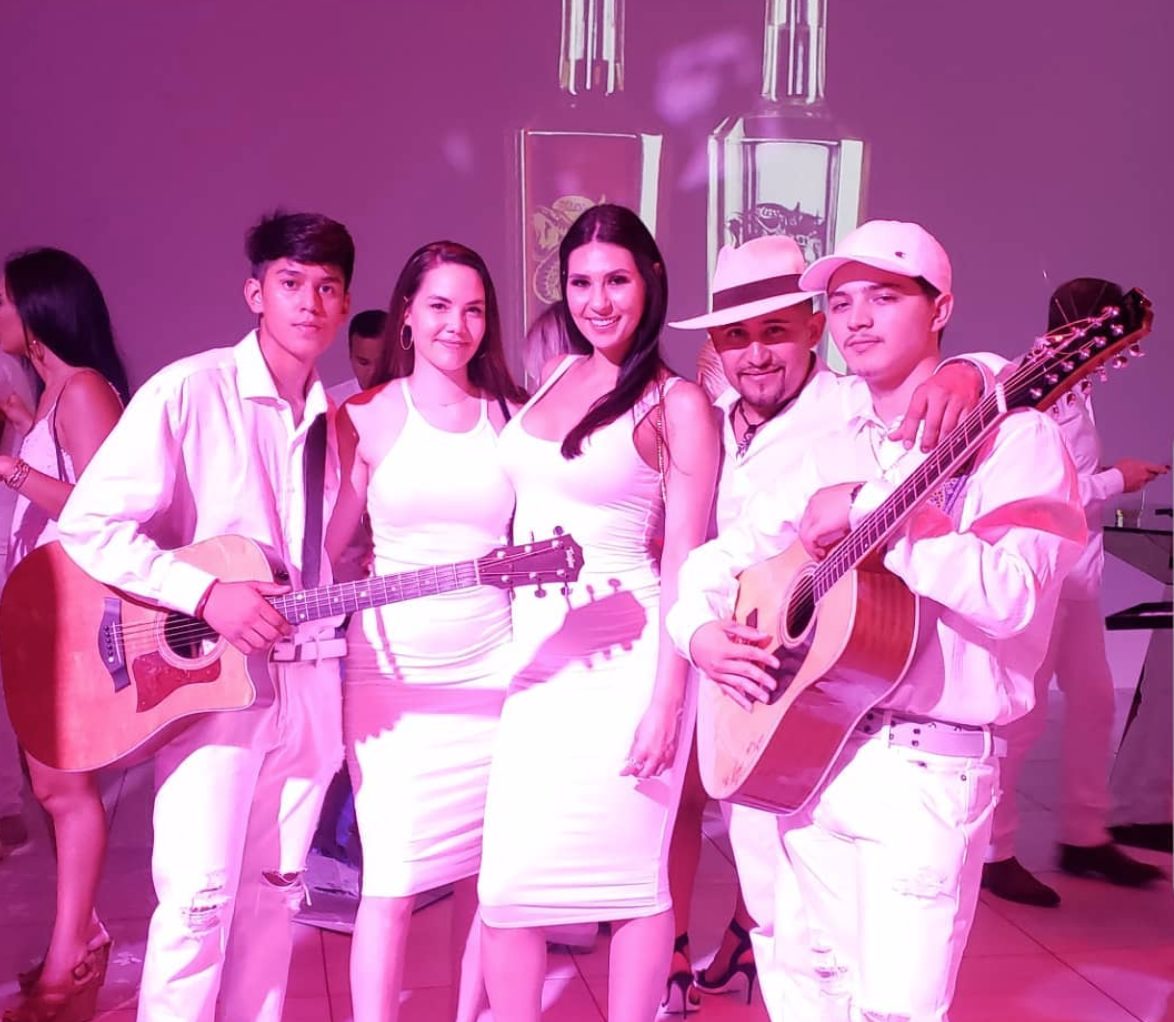 (David Duncan Photography for Veneno Tequila)